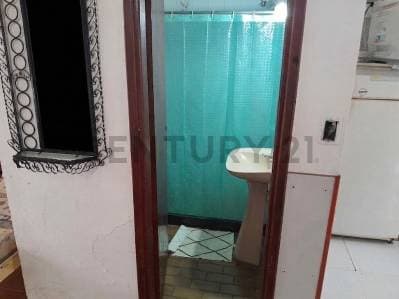TRIPLEX EN VENTA CENTRO DE VILLA GESELL DE 4 AMBIENTES - 5