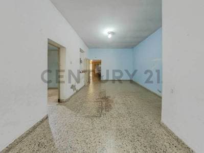 VENTA| CASA 3 DORMITORIOS| COCHERA Y PATIO - 3