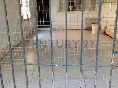 117 entre 34 y 35. Casa de 2 dormitorios a reciclar en venta en La Plata - 2