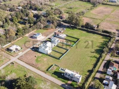 Venta de lotes en barrio cerrado Las Alondras, Villa Elisa - Principal