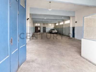 Local / Depósito / Galpón en Alquiler – Villa Devoto - 2