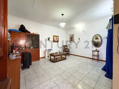 Venta 2 Casas internas independientes con cochera en Las Delicias, Rosario - 3