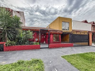 VENTA CASA 4 AMBIENTES en MARTIN CORONADO - 2