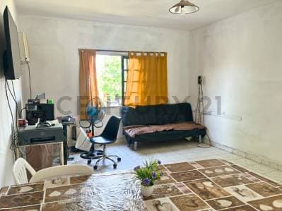 Venta PH a reciclar de 2 dormitorios con patio | Fisherton - 2