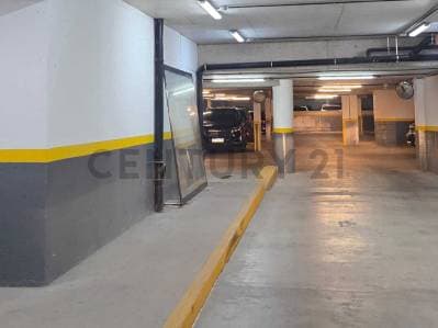 Cochera fija, Acceso por rampa, Seguridad 24 hs - 4
