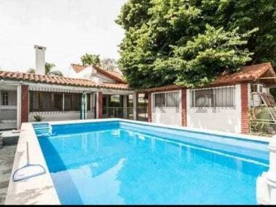 VENTA DE CASA 5 AMBIENTES CON PISCINA EN TURDERA - 4