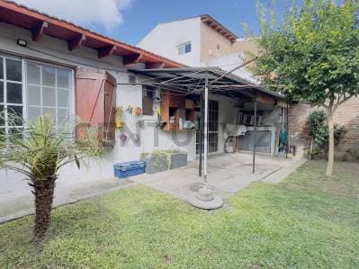 Casa de 3 ambientes en venta en Altos de Pacheco con jardín y garage - 2