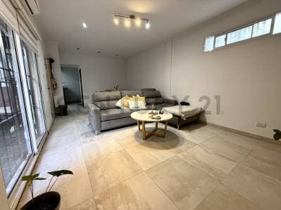 Venta PH 5 ambientes + Consultorio independiente con renta, Castelar - 5