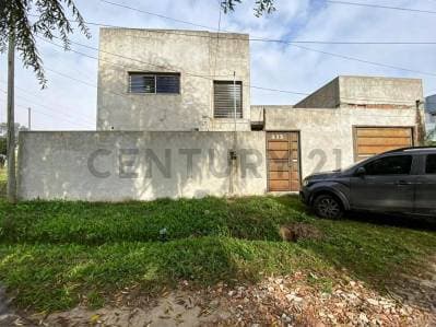 Casa en Venta en Villa Elvira - Principal