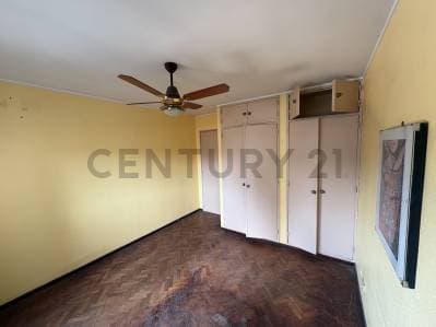 VENTA DEPARTAMENTO - 2 DORMITORIOS - LUMINOSO - FRENTE A LA PLAZA - ROSARIO - 3