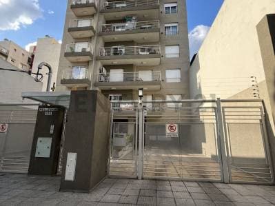 Venta de Departamento 2 AMBIENTES, Morón. En inmejorable ubicacion, en frente del supermercado... - Principal