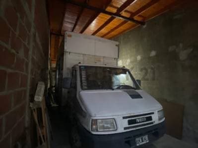 CASA DESARROLLADA EN DOS PLANTAS - 4