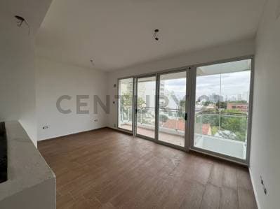 Monoambiente al frente. A estrenar calle 8 entre 38 y 39 - 3
