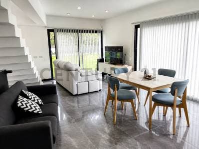 Venta de casa en Ibarlucea - 2