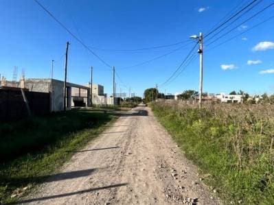 Venta lote en Villa Castells, Gonnet, La Plata. APTO CREDITO - 3