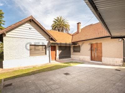 CASA EN VENTA EN VILLA ELISA| 3 dormitorios | Excelente ubicación sobre Camino Centenario - 4