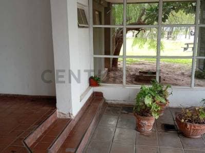 Departamento muy amplio de 3 dormitorios en zona facultades. - 3