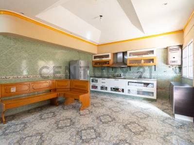 VENTA CASA 6 AMBIENTES MUY ESPACIOSA-PARQUE AVELLANEDA - 2