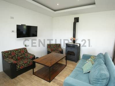 Casa en venta, tres dormitorios y pileta, La Plata permuta por departamento - 5