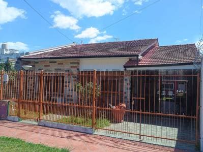 VENTA CASA 3 AMBIENTES A METROS DE AV. COLÓN - Principal