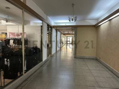 Venta de oficina / local en La Plata - Principal