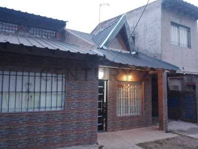 VENTA DE CASA 4 AMBIENTES EN GUERNICA. - Principal