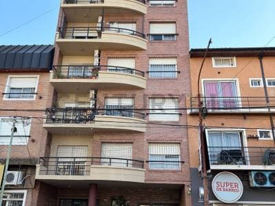Semipiso 3 Ambientes en Venta | Muy Luminoso | Excelente Estado | Sáenz Peña - Principal