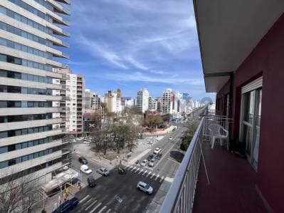 En venta 3 ambientes con dependencia, balcon y cochera. - Principal