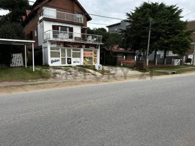 Venta Local Comercial en Mar De Ostende, A metros del Mar. - Principal
