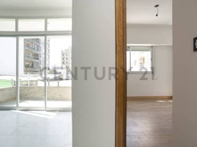 Departamento en venta en La Plata en obra avanzada de un dormitorio - 3