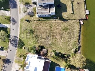 EXCLUSIVO LOTE A LA LAGUNA BARRIO CERRADO SAN SEBASTIÁN - 4