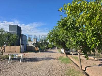 LOTE EN QUINTAS DE RUSSEL - 2