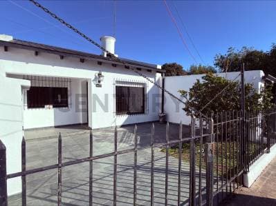 Casa en venta , 140 entre 487 y 488 Gorina, La Plata. - Principal