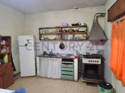 Venta Casa y departamentos para Renta en un amplio lote - 4