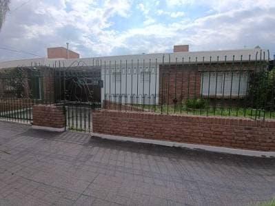 VENTA CASA 3 DORM BARRIO PARQUE HORIZONTE ZONA SUR - 2