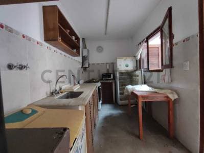 Casa de 6 ambientes en lote propio – Villa Pueyrredón - 4