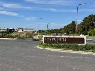 Venta Lote a la laguna central Barrio Puentes Nordelta - 2