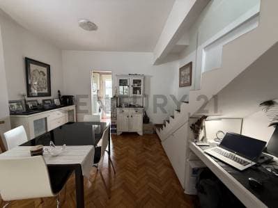 RECOLETA VENTA 2 AMBIENTES EN DUPLEX CON 4 BALCONES LUMINOSO - 5