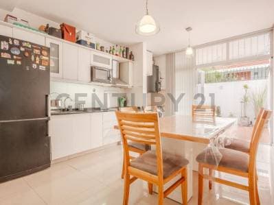 VENTA Casa duplex 3 ambientes con cochera, patio y parrilla | Ciudadela - APTO CRÉDITO - 3