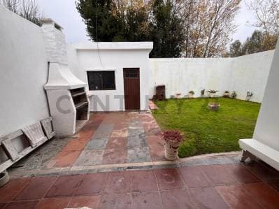 Casa en Venta 2 Dormitorios con jardín, Parrilla y Galpón al fondo - Apto Credito en San Vicente - Principal