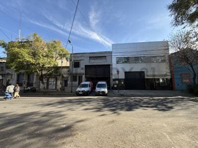 GALPÓN MULTIFUNCIONAL EN EXCELENTE UBICACIÓN – LA BOCA - Principal