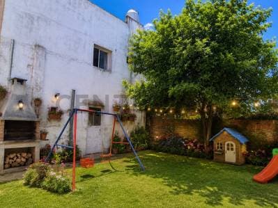 VENTA CASA EN SAN VICENTE CENTRO SOBRE LOTE PROPIO - Principal