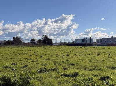 Lote en venta Zona Don Carlos, 135 esq 510 - 3
