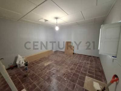Casa con departamento a reciclar en venta - 5