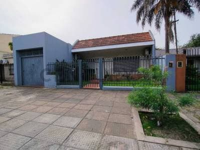 VENTA CASA ITUZAINGO NORTE CON AMPLIO PARQUE -3 AMBIENTES -APTA CREDITO - Principal