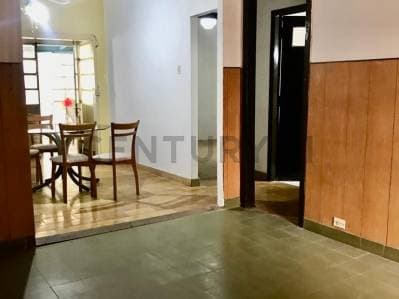 Casa en venta - Calle 65 entre 136 y 137 - Los Hornos - 4