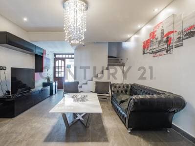 VENTA Duplex tipo casa 5 amb con cochera y patio - Caballito - 3