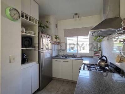 VENTA DÚPLEX 4 AMBIENTES EN ITUZAINGÓ NORTE CON JARDÍN Y COCHERA - APTO CRÉDITO - ACEPTA PERMUTA - 4