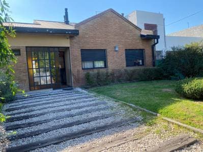 Casa 3 dormitorios a la venta en La plata - Principal