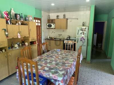 VENTA. 142 Y 34. CASA TRES DORMITORIOS, LOTE PROPIO - 5